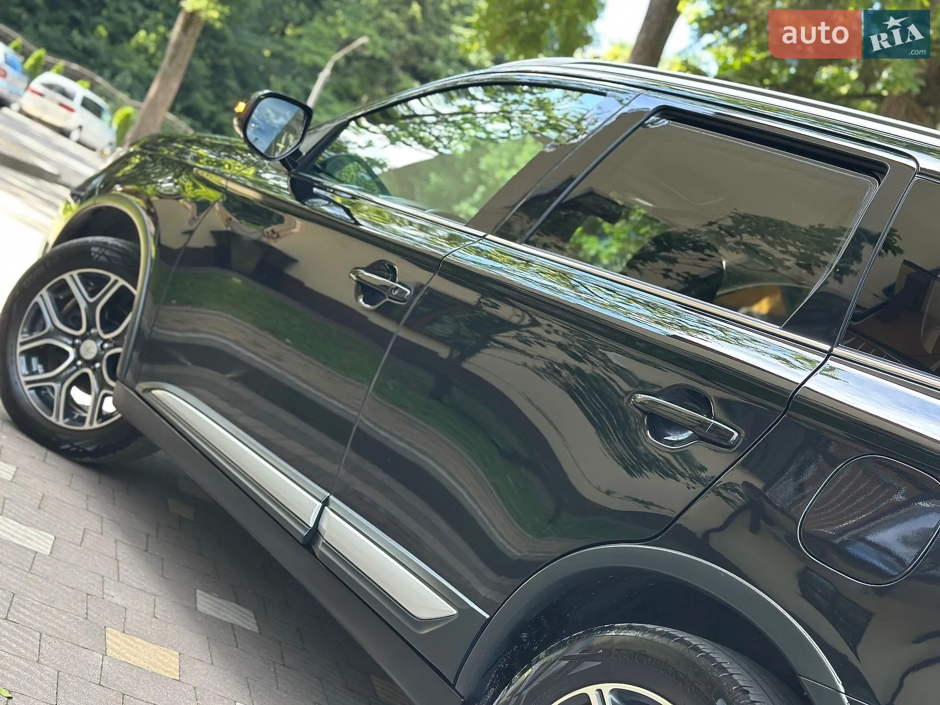 2016 Mitsubishi Outlander - мініатюра 38