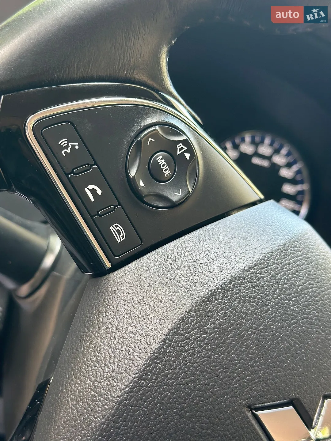 2016 Mitsubishi Outlander - мініатюра 65