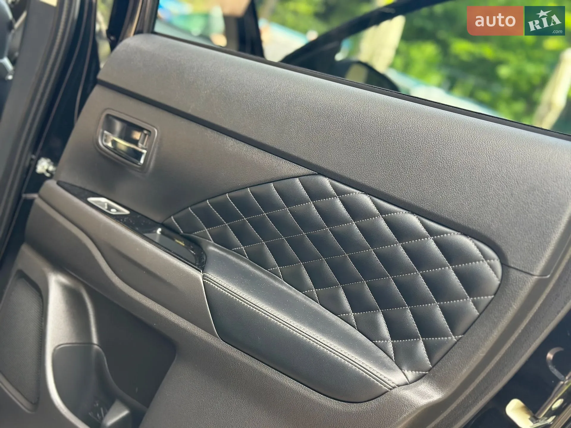 2016 Mitsubishi Outlander - мініатюра 76