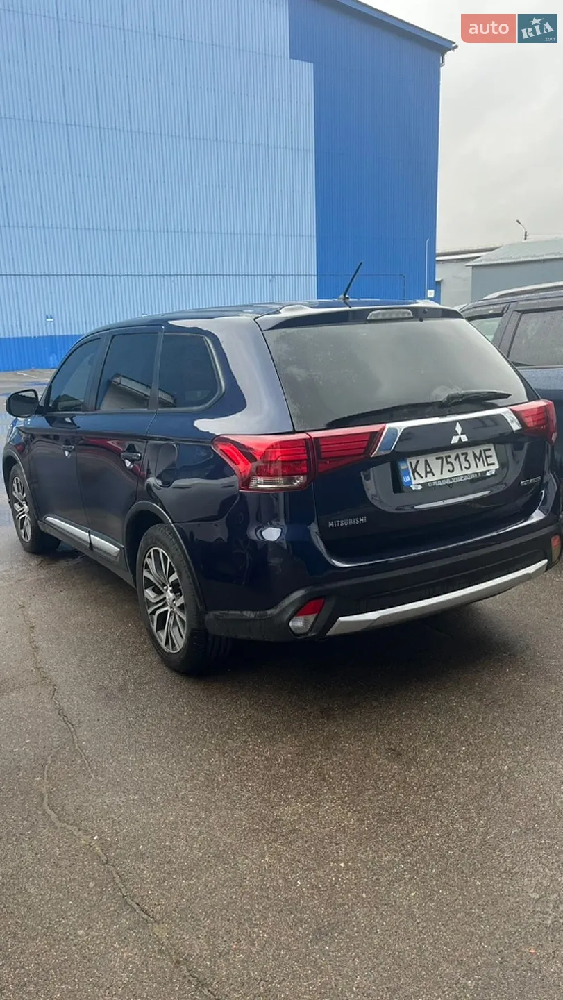 2015 Mitsubishi Outlander - мініатюра 15