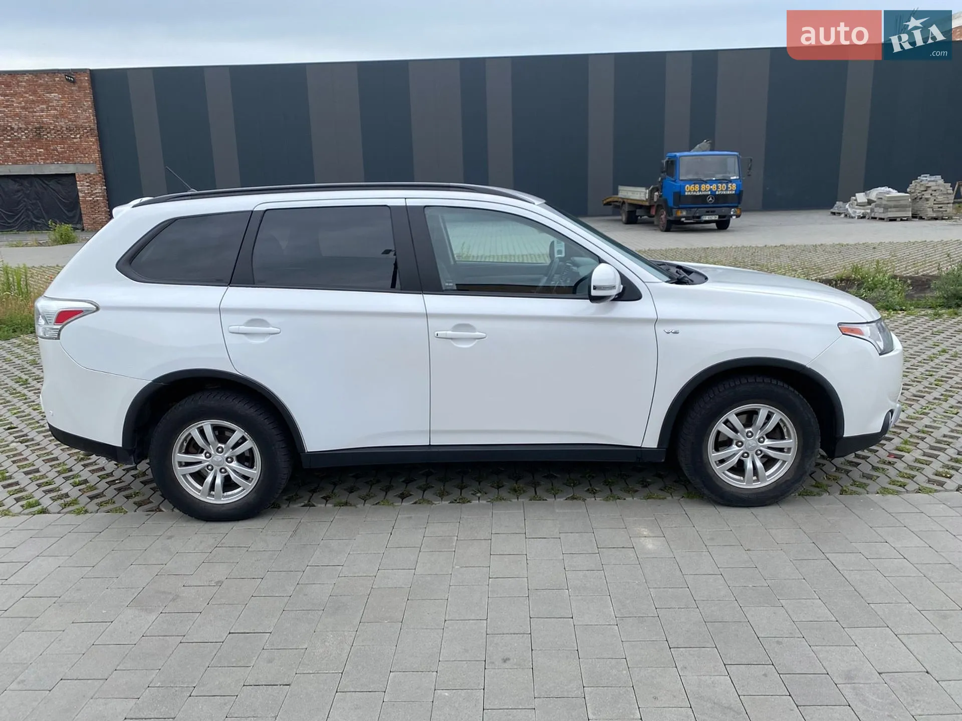 2014 Mitsubishi Outlander - мініатюра 9