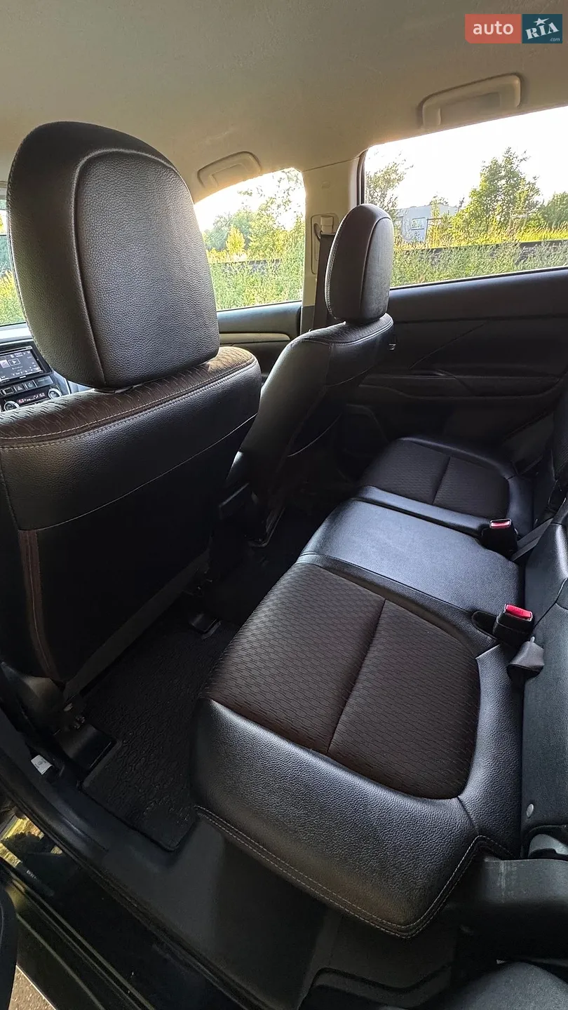 2014 Mitsubishi Outlander - мініатюра 7