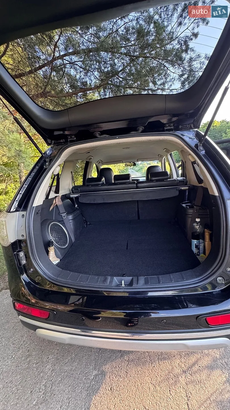 2014 Mitsubishi Outlander - мініатюра 11