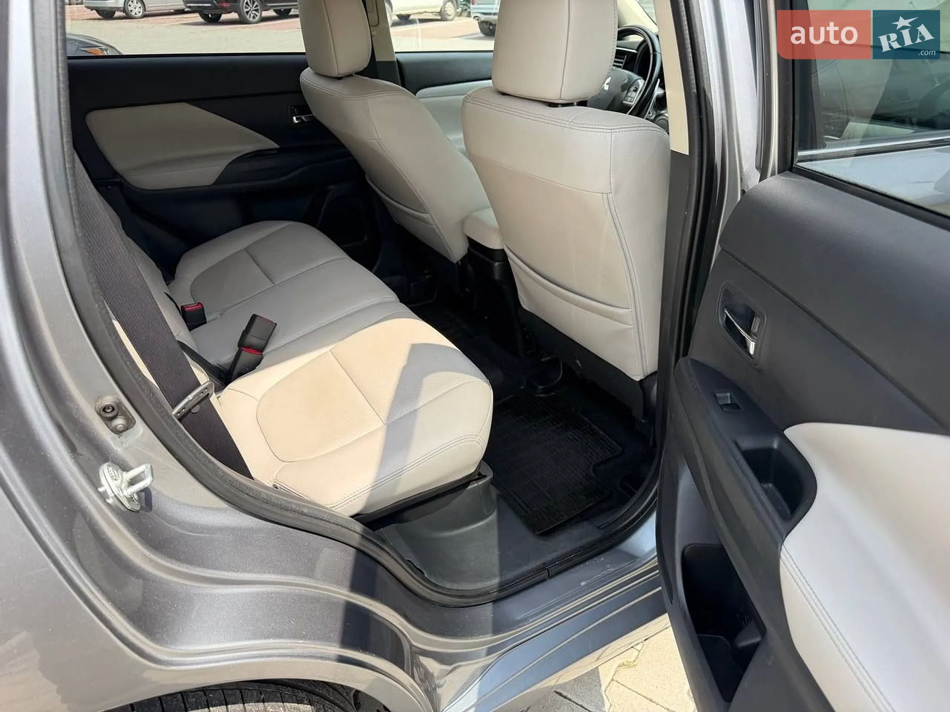 2014 Mitsubishi Outlander - мініатюра 28