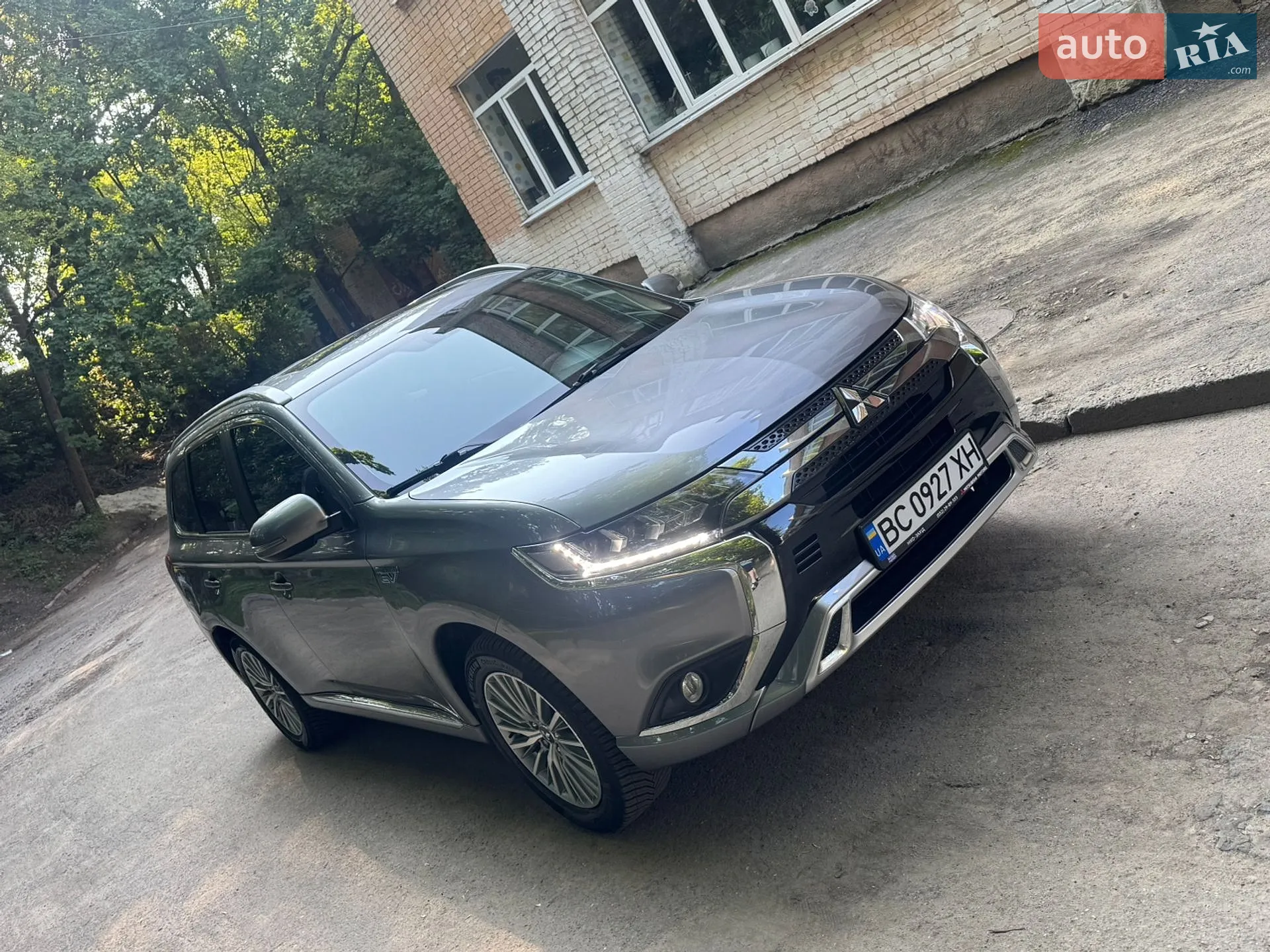 2021 Mitsubishi Outlander - мініатюра 4