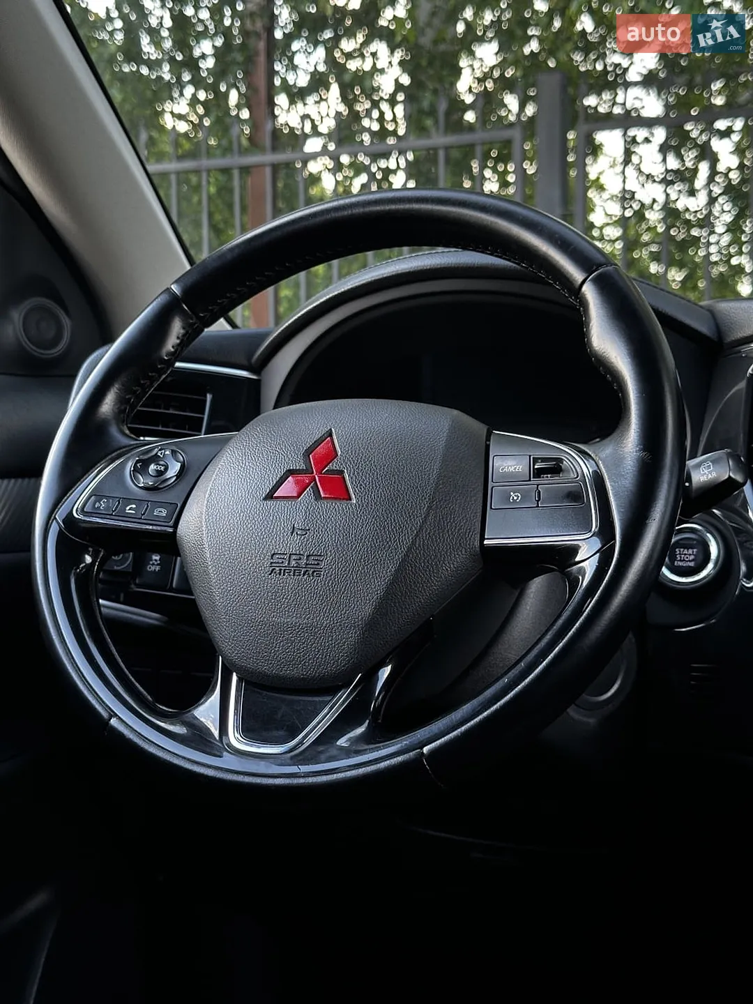 2017 Mitsubishi Outlander - мініатюра 21