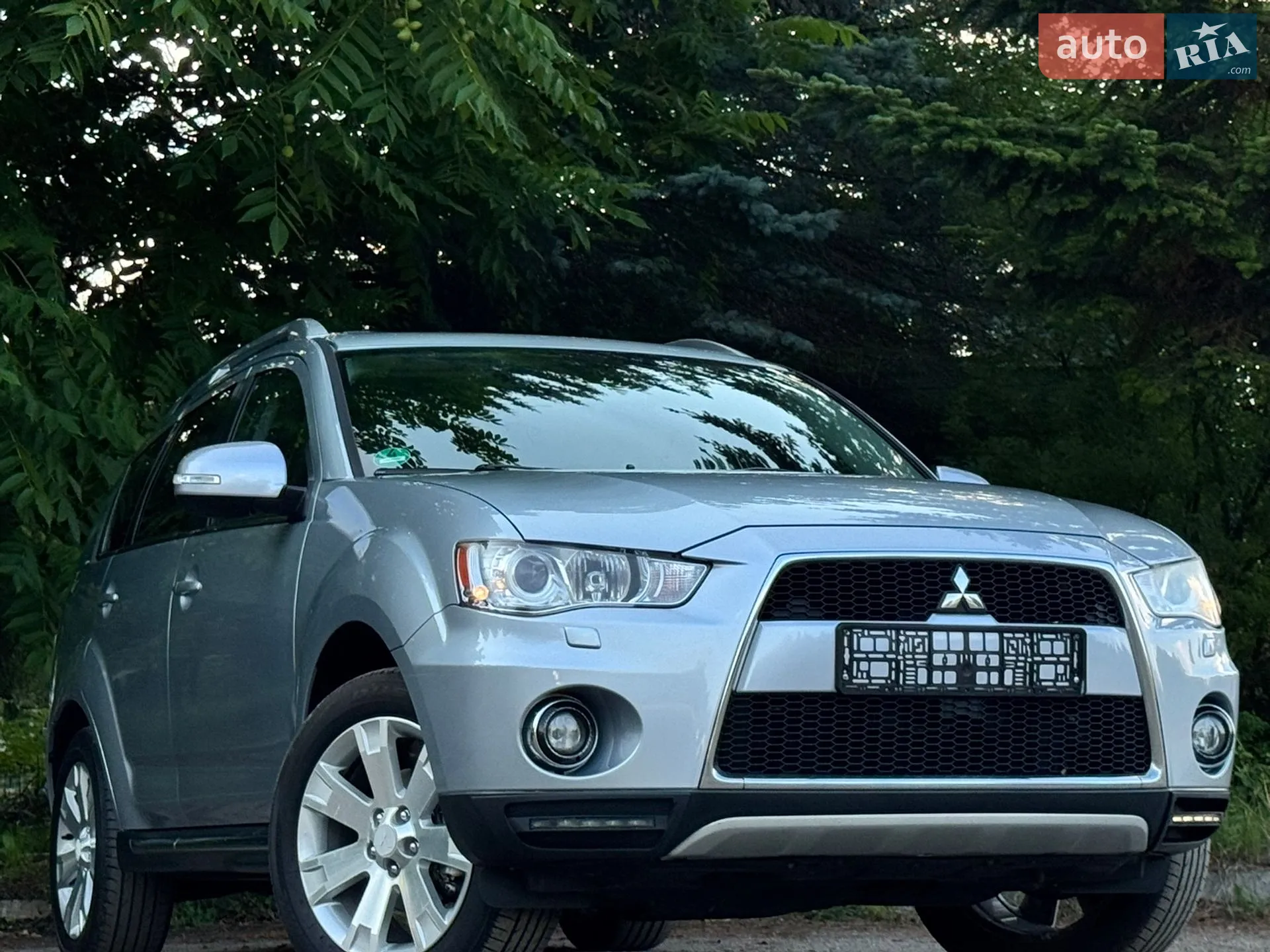 2012 Mitsubishi Outlander - фото 1