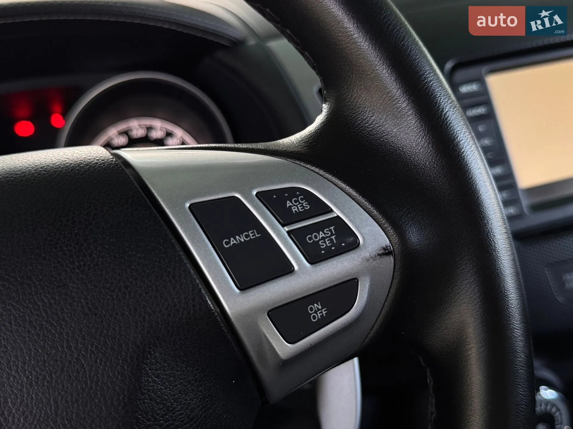 2012 Mitsubishi Outlander - мініатюра 41