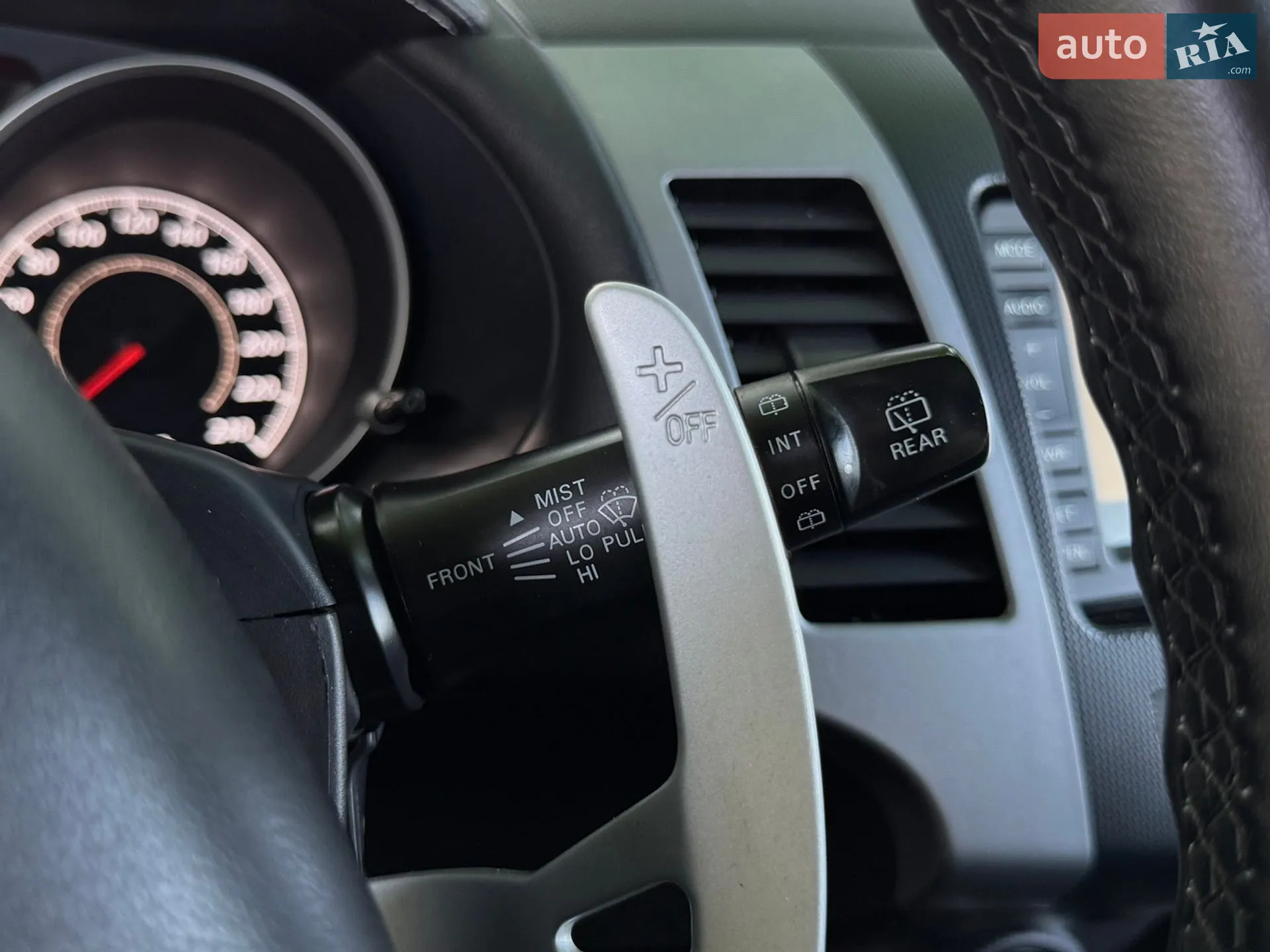 2012 Mitsubishi Outlander - мініатюра 45