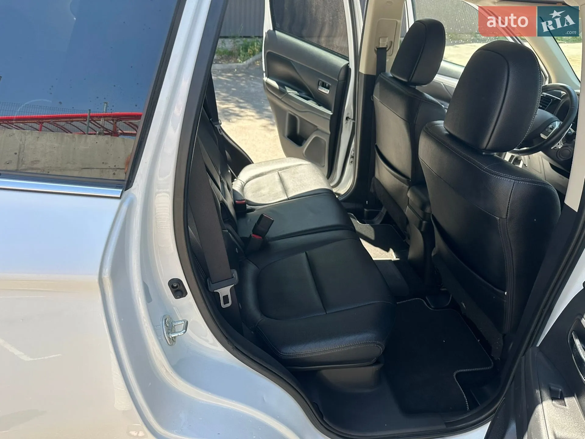 2014 Mitsubishi Outlander - мініатюра 29