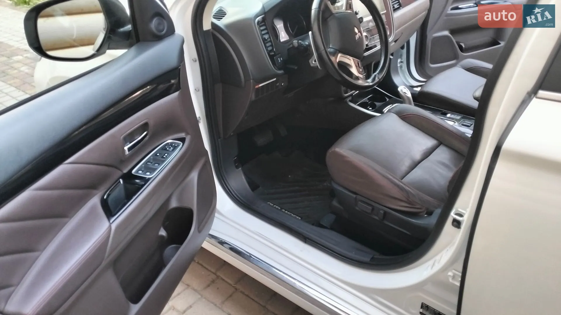 2017 Mitsubishi Outlander - мініатюра 8