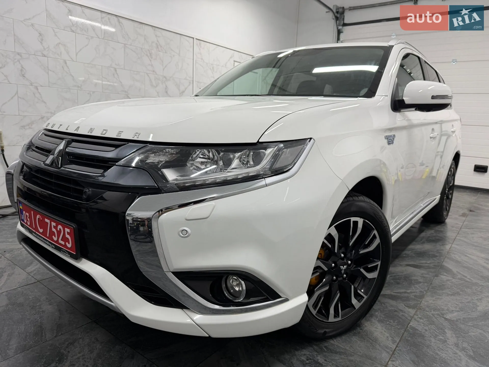 2016 Mitsubishi Outlander - мініатюра 5
