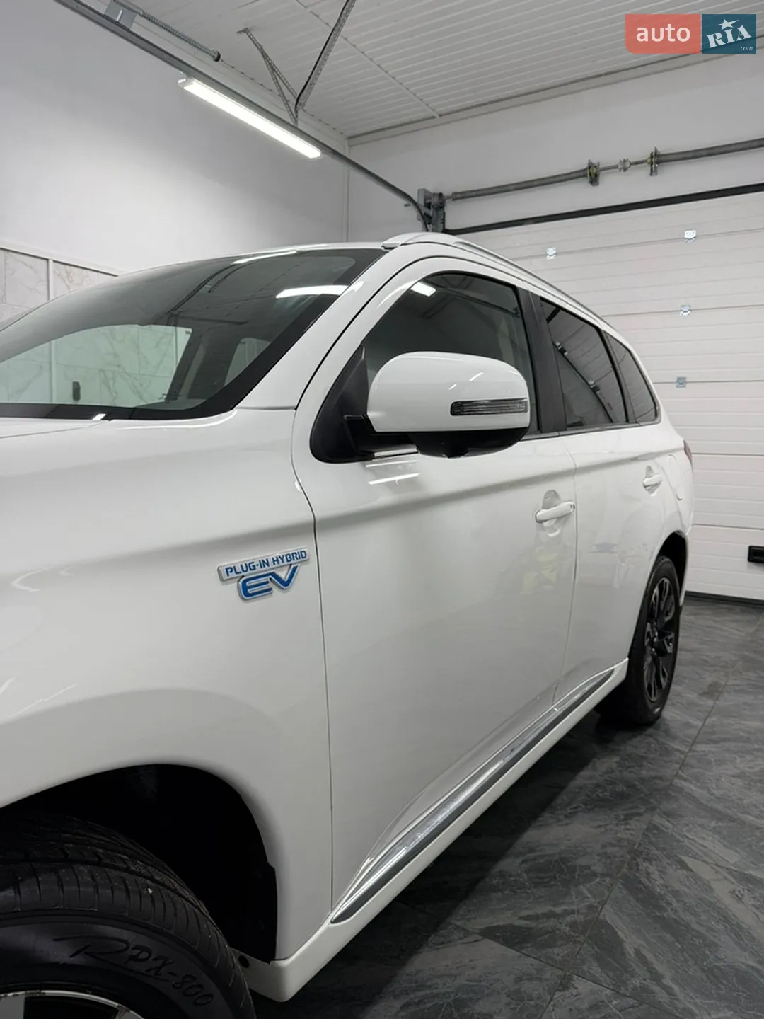 2016 Mitsubishi Outlander - мініатюра 12