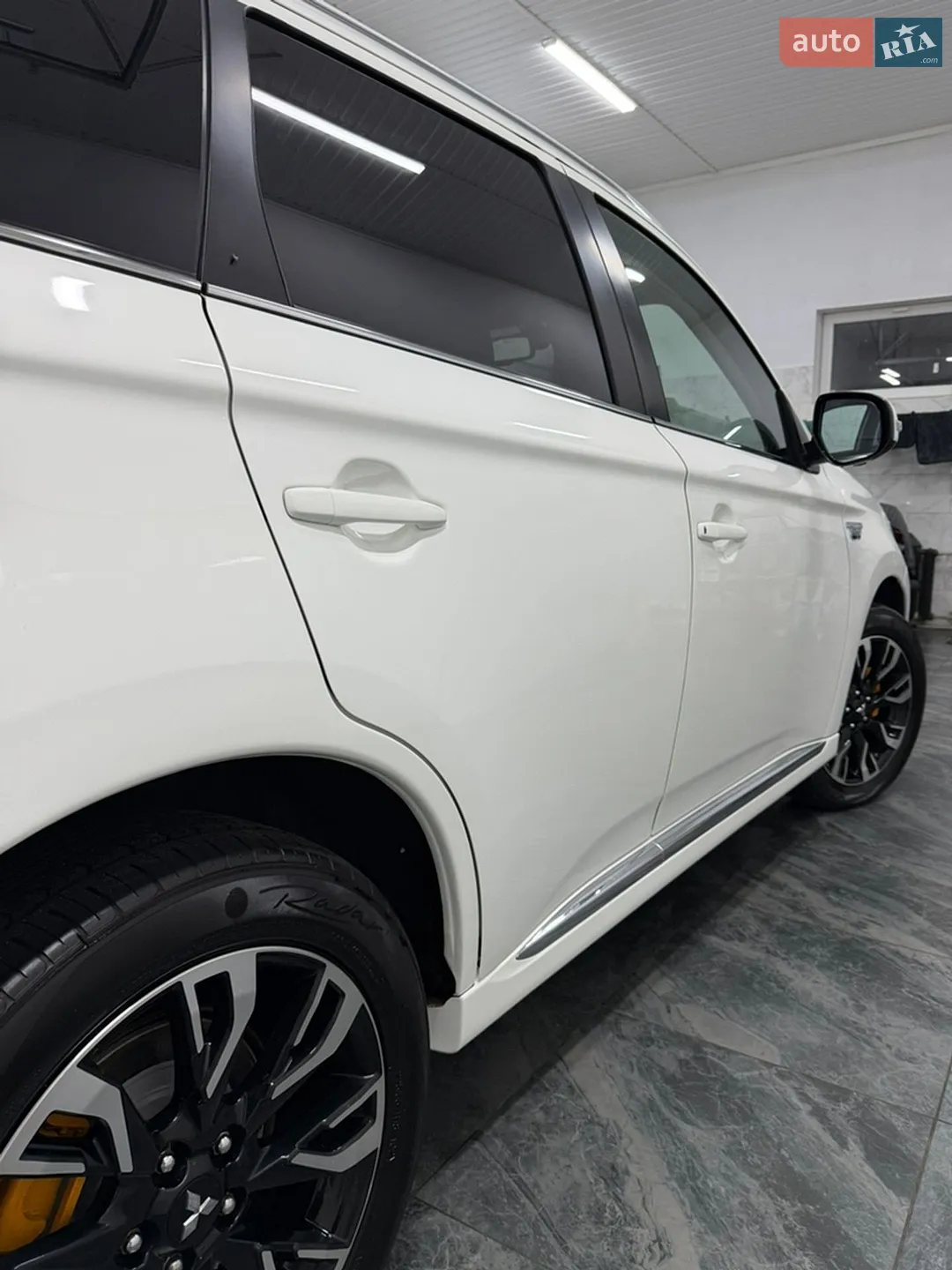 2016 Mitsubishi Outlander - мініатюра 22