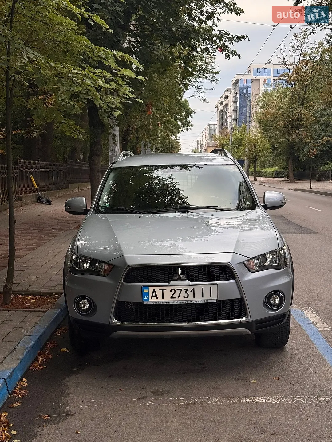 2010 Mitsubishi Outlander - мініатюра 16