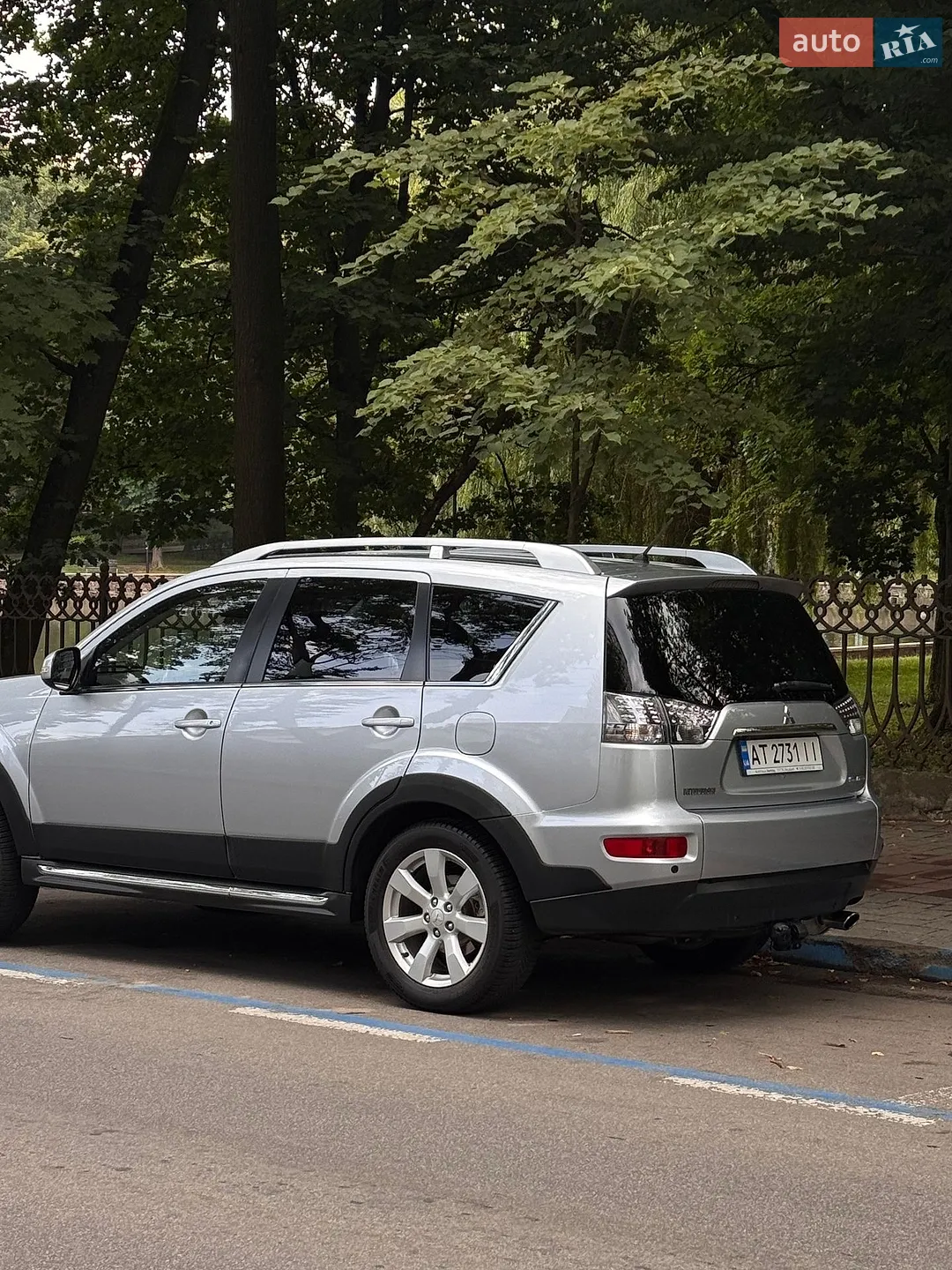 2010 Mitsubishi Outlander - мініатюра 11