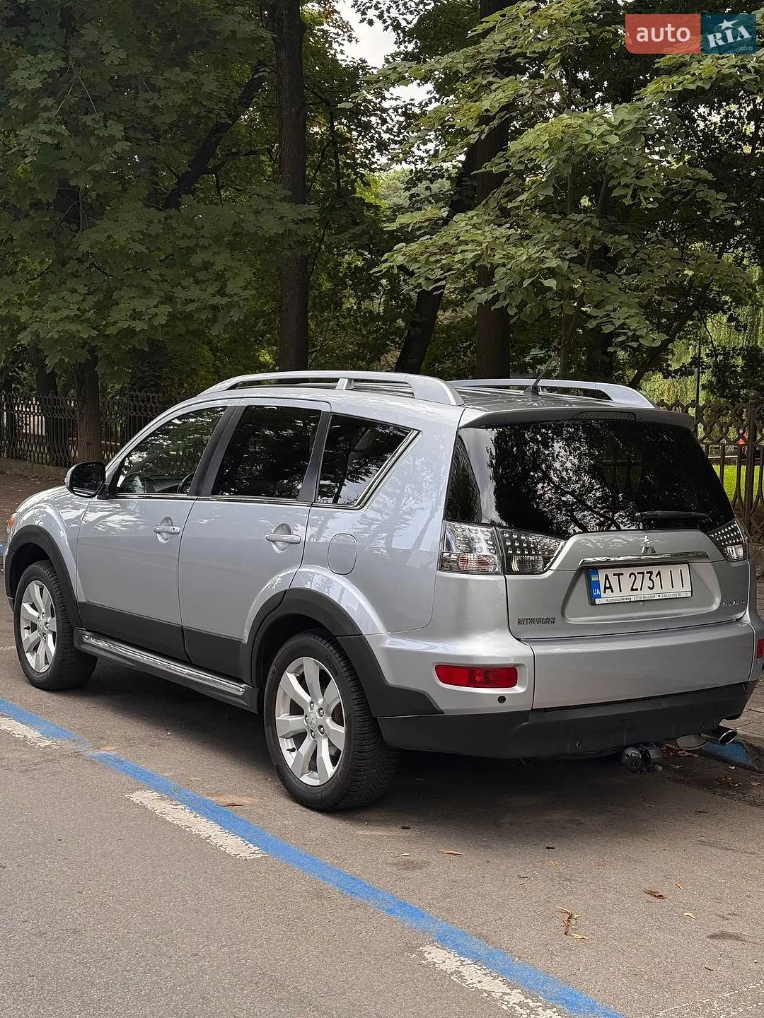 2010 Mitsubishi Outlander - мініатюра 12