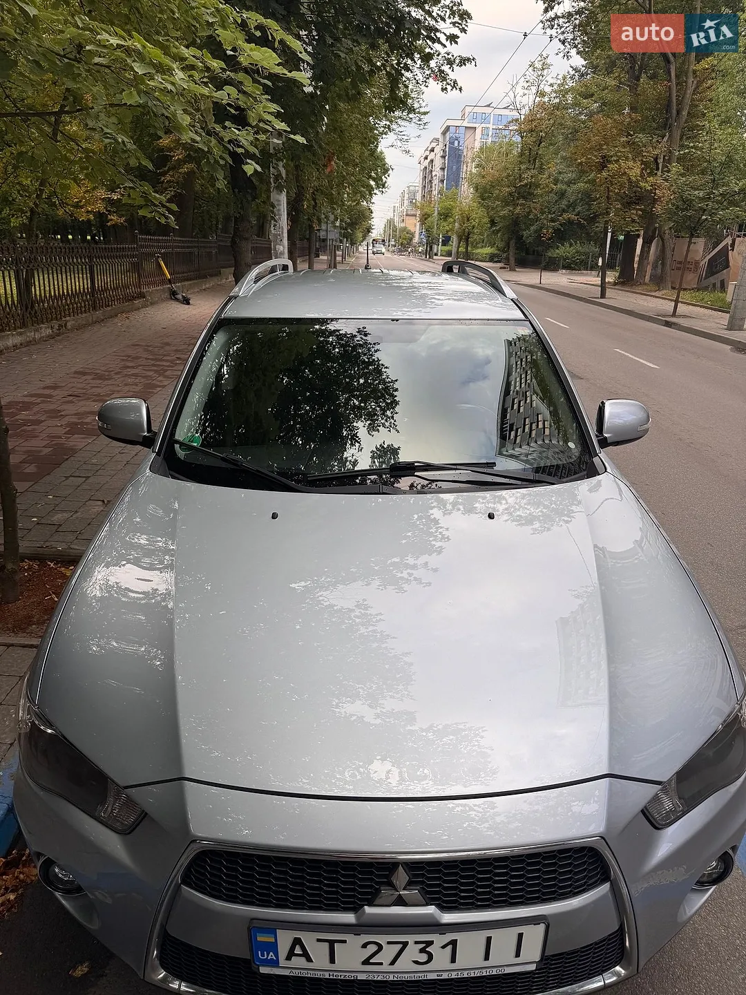 2010 Mitsubishi Outlander - мініатюра 17