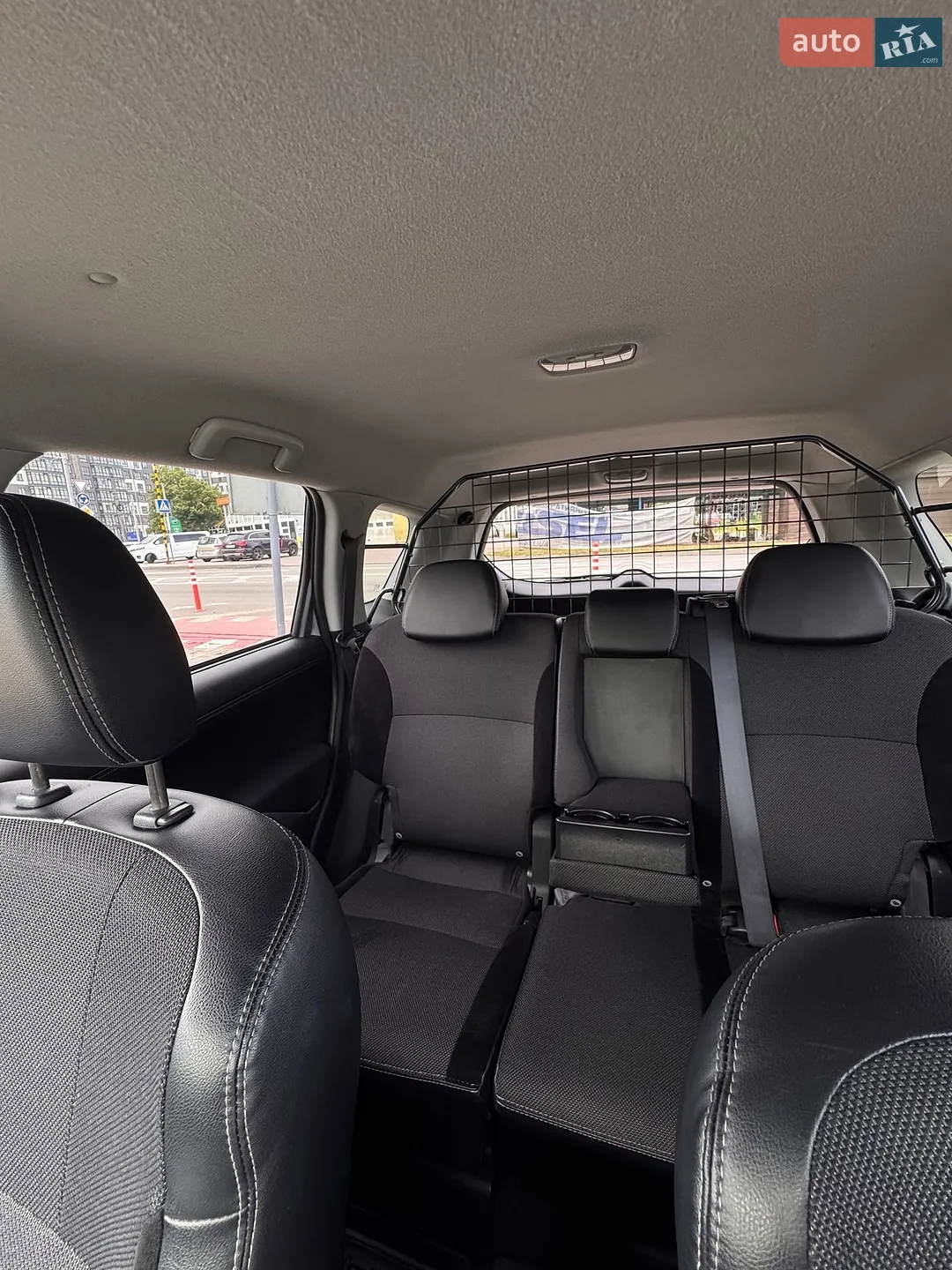 2010 Mitsubishi Outlander - мініатюра 24