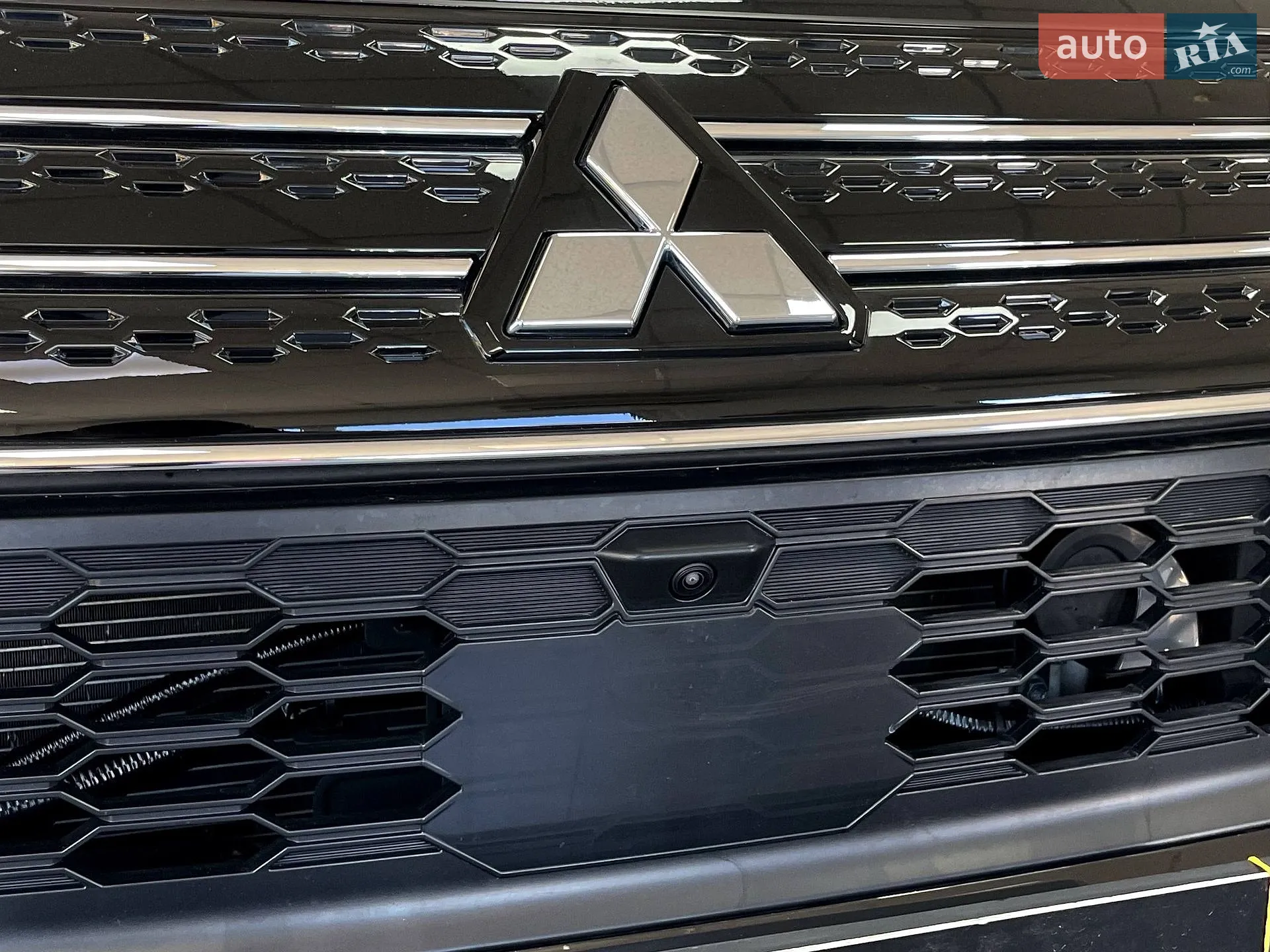 2022 Mitsubishi Outlander - мініатюра 5