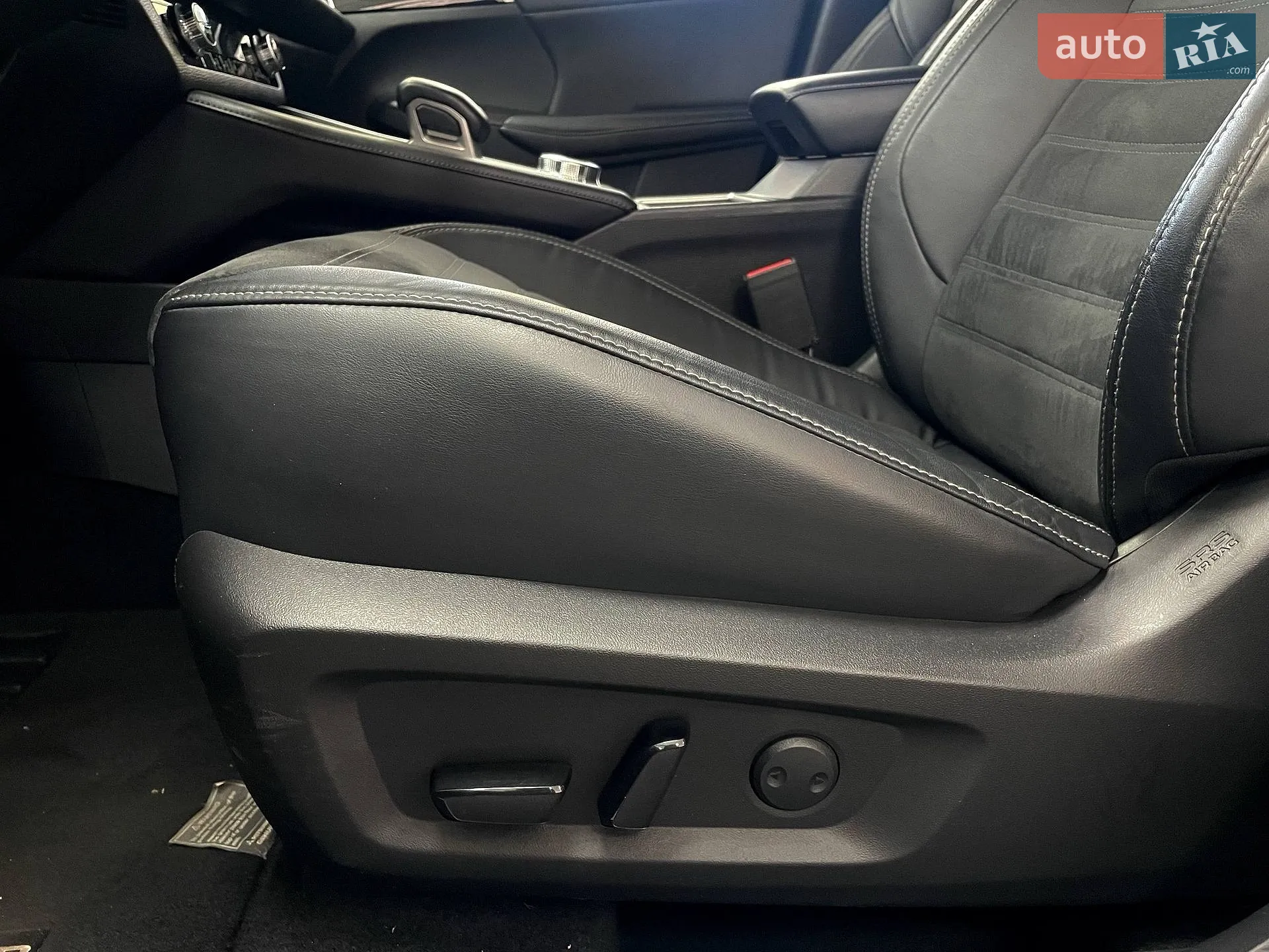 2022 Mitsubishi Outlander - мініатюра 20