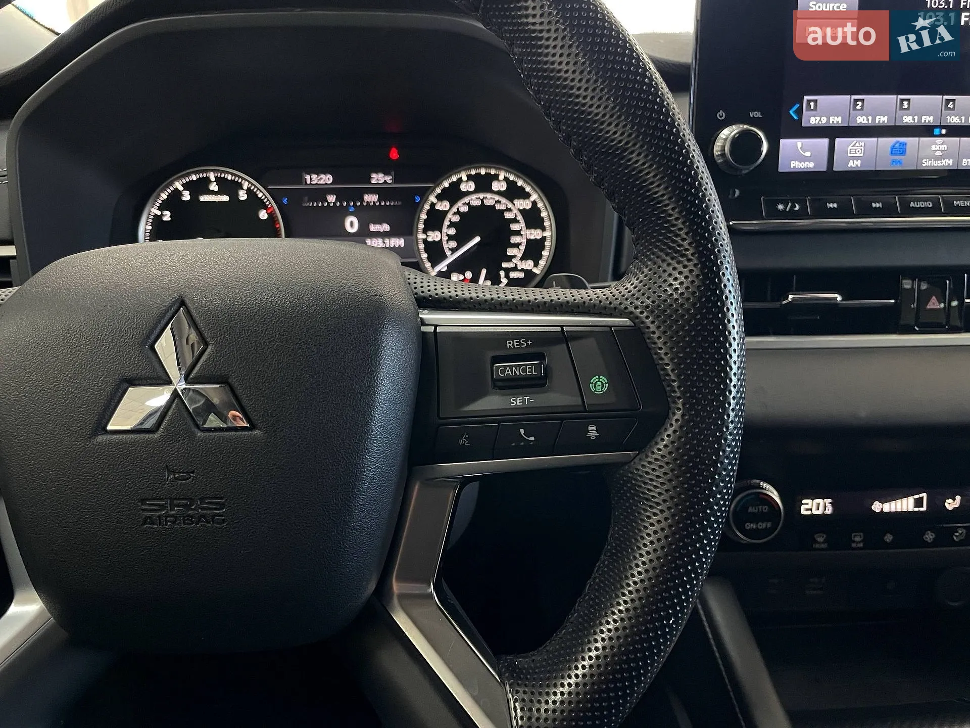 2022 Mitsubishi Outlander - мініатюра 25