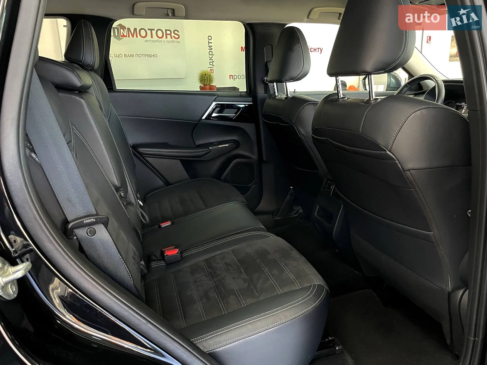 2022 Mitsubishi Outlander - мініатюра 40