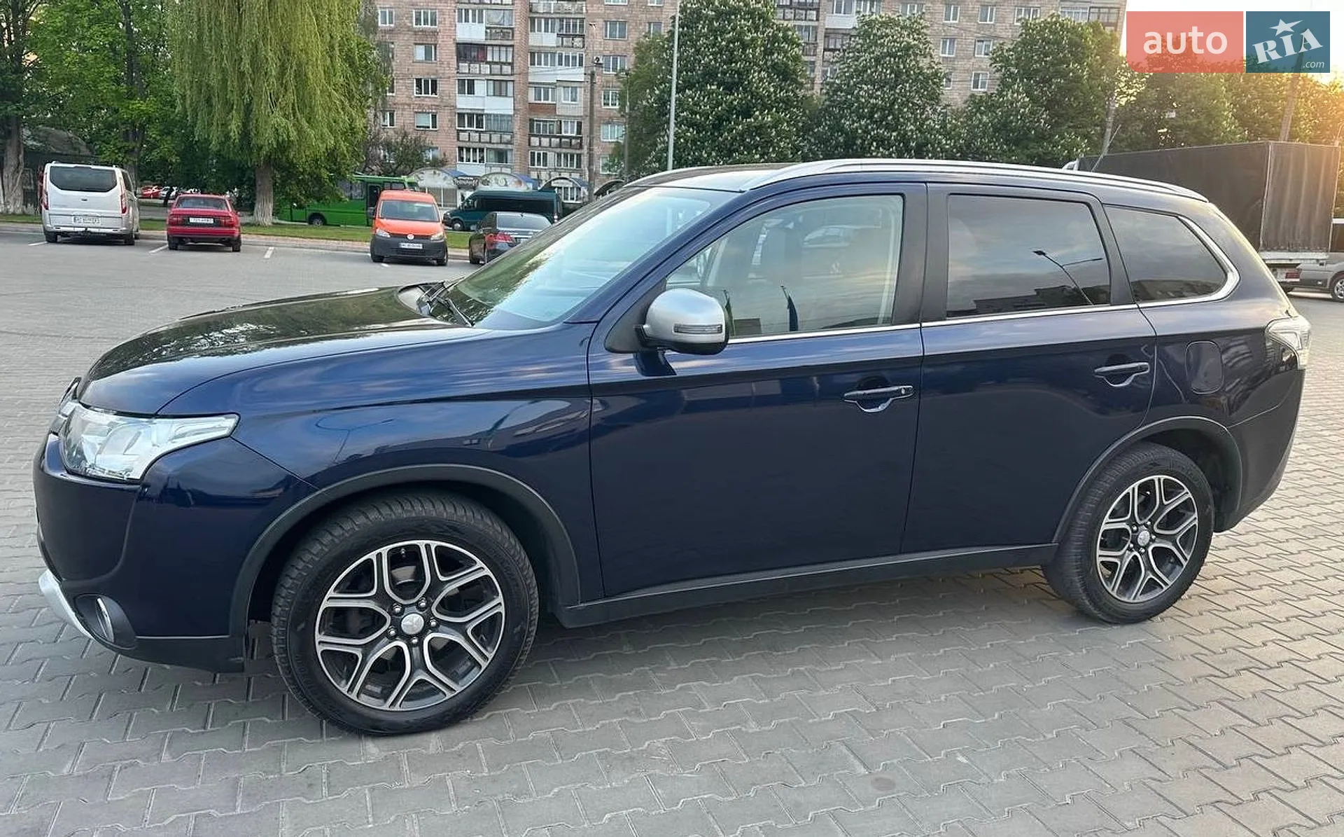 2015 Mitsubishi Outlander - мініатюра 4