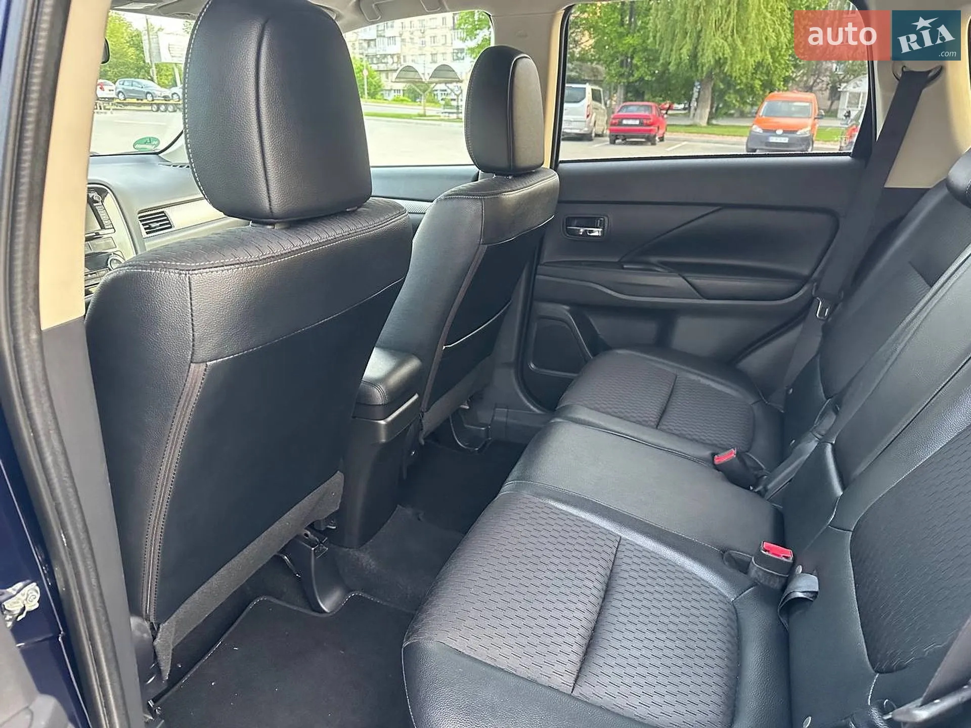 2015 Mitsubishi Outlander - мініатюра 15
