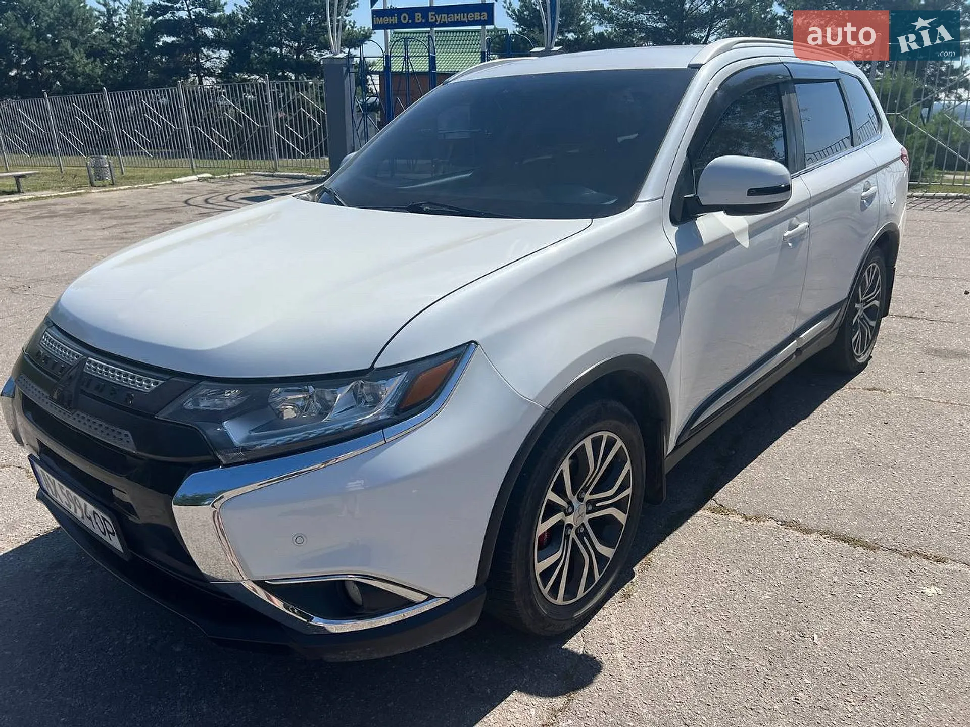 2017 Mitsubishi Outlander - мініатюра 3