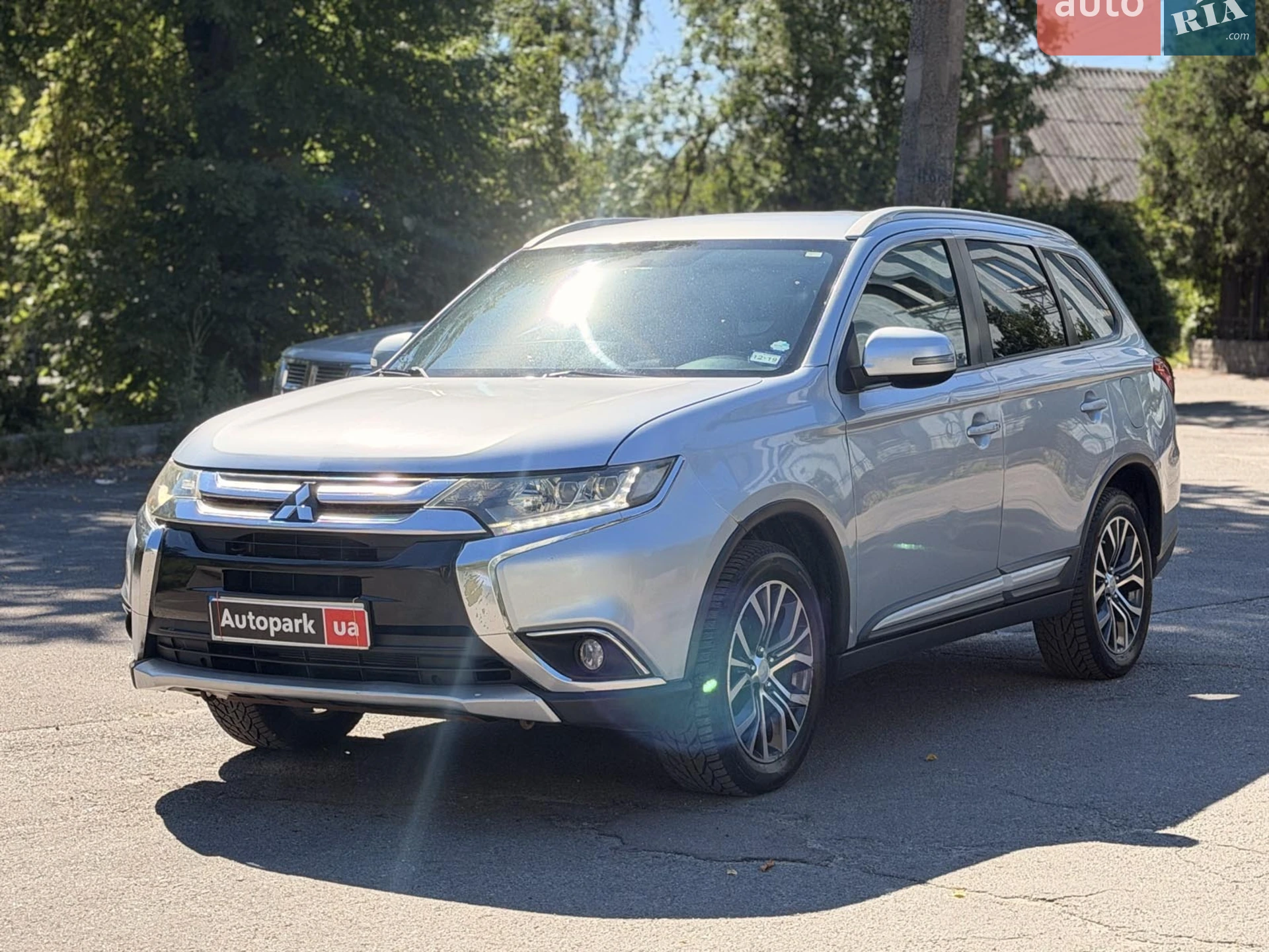 2015 Mitsubishi Outlander - фото 1