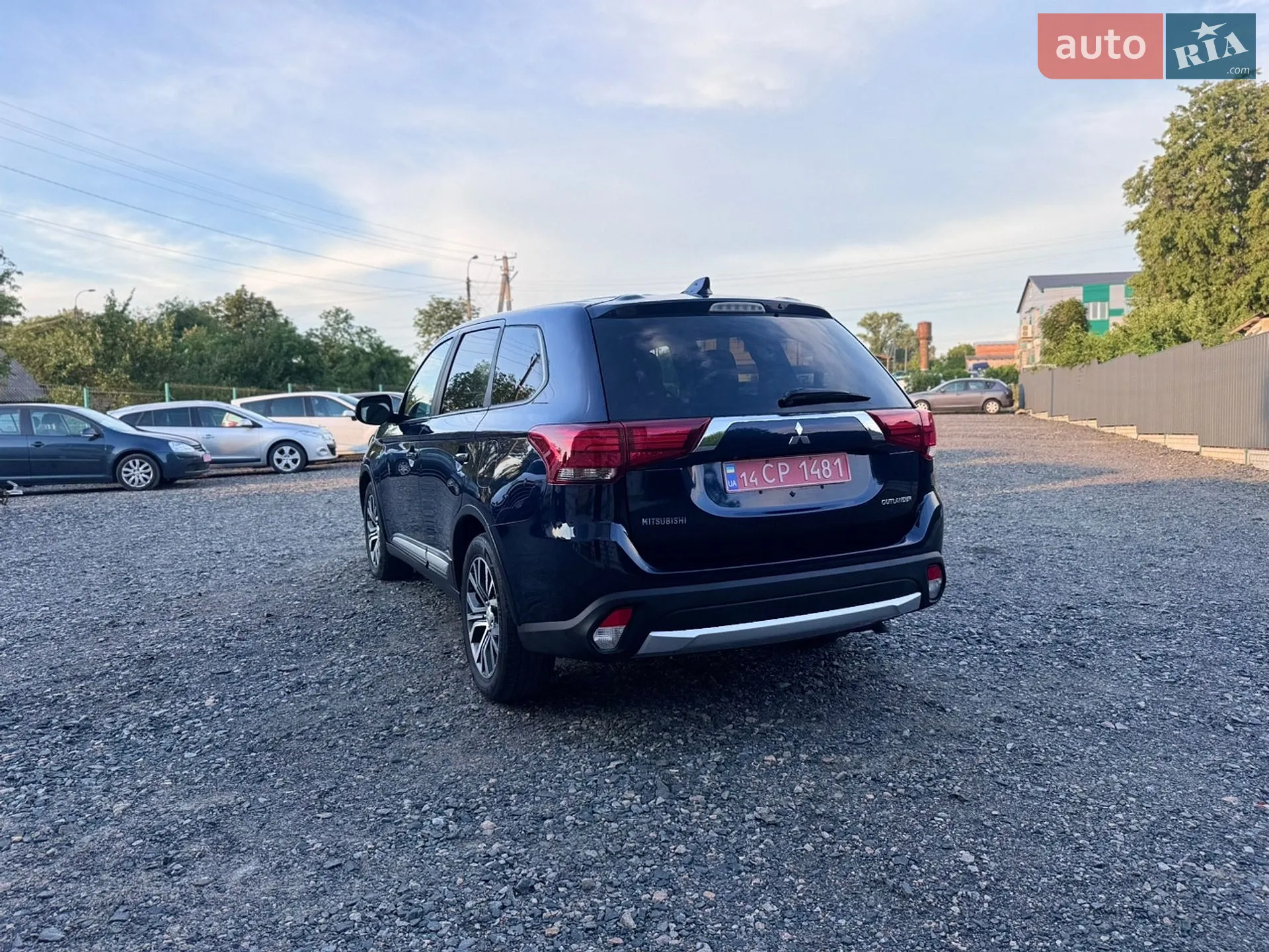 2016 Mitsubishi Outlander - мініатюра 12