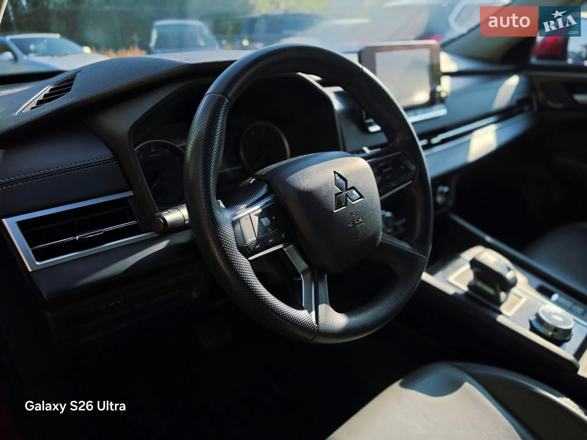 2021 Mitsubishi Outlander - мініатюра 16