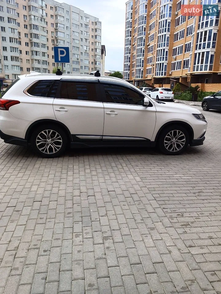 2016 Mitsubishi Outlander - мініатюра 34