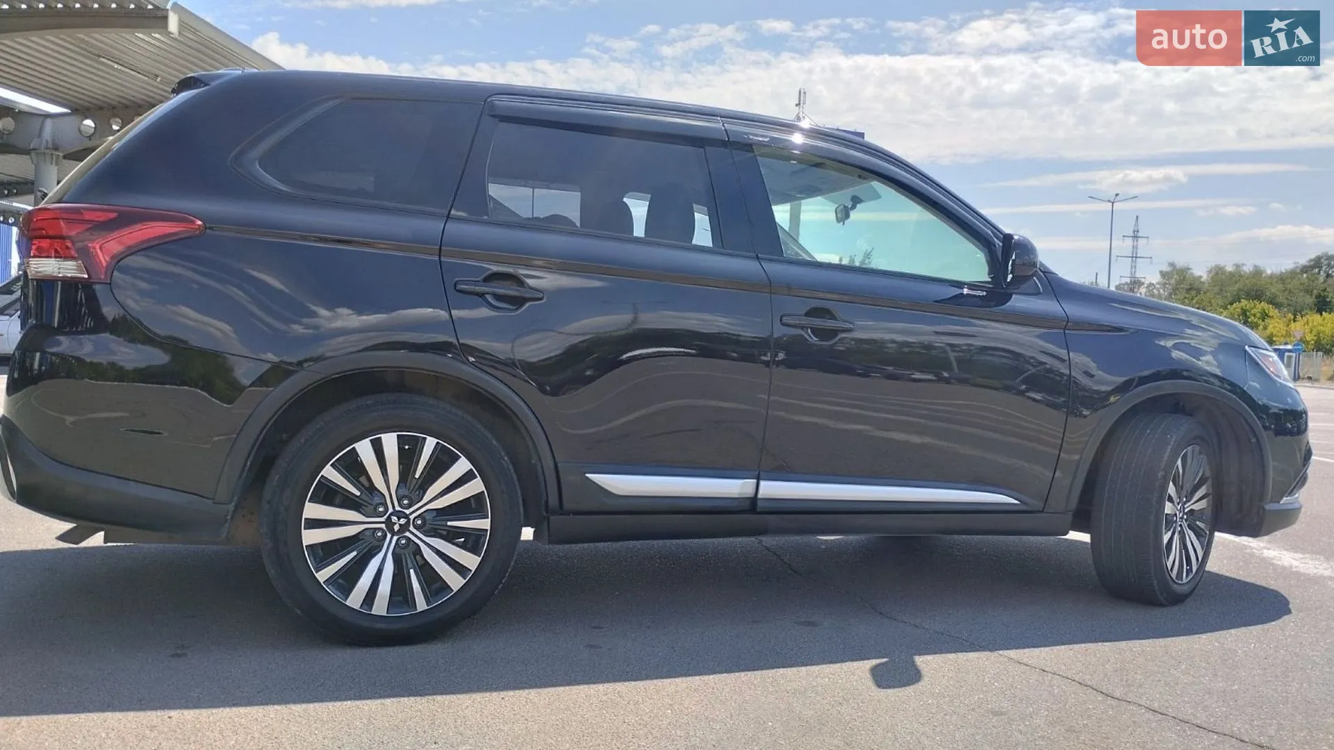2019 Mitsubishi Outlander - мініатюра 8