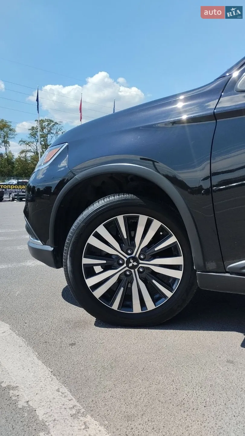 2019 Mitsubishi Outlander - мініатюра 14