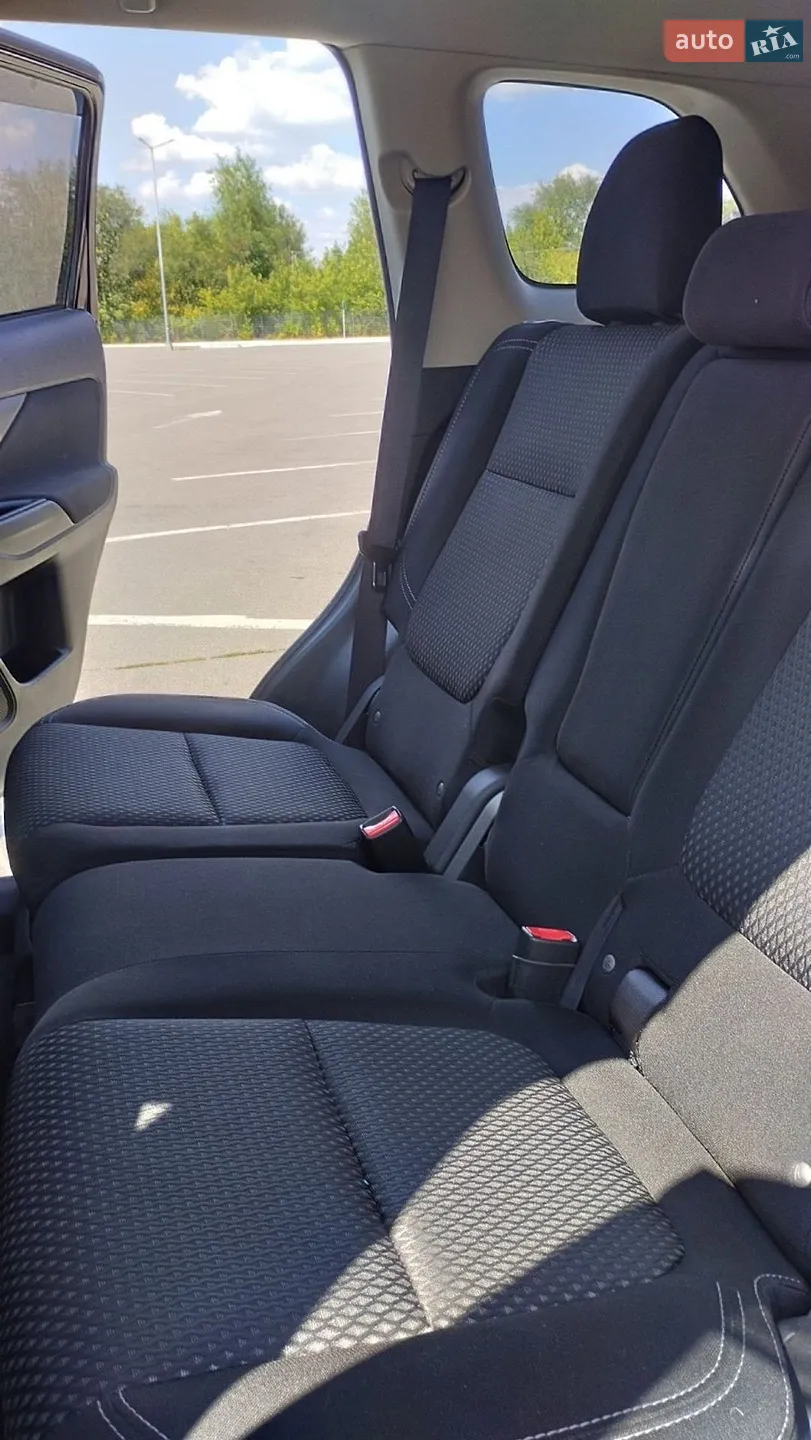 2019 Mitsubishi Outlander - мініатюра 17