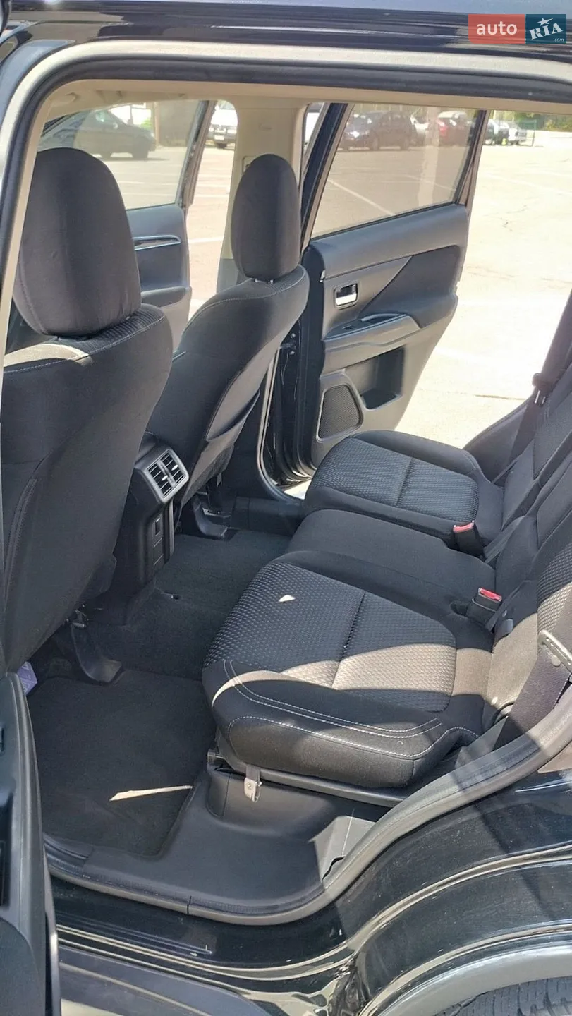 2019 Mitsubishi Outlander - мініатюра 15