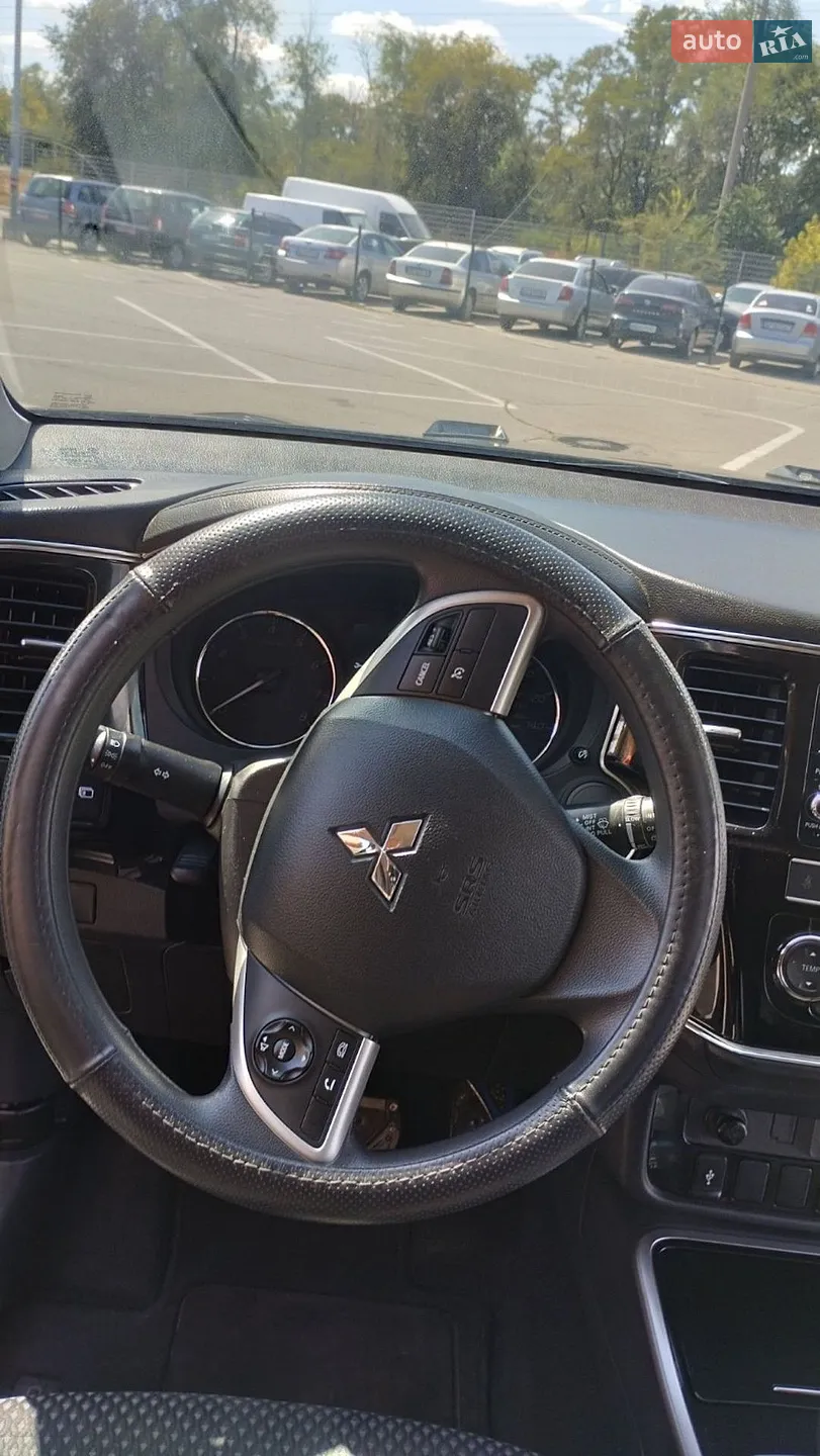 2019 Mitsubishi Outlander - мініатюра 19