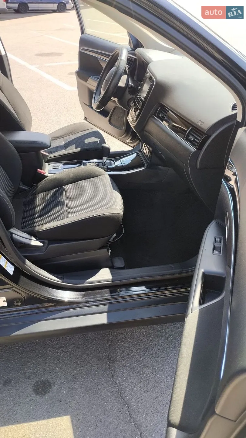 2019 Mitsubishi Outlander - мініатюра 21
