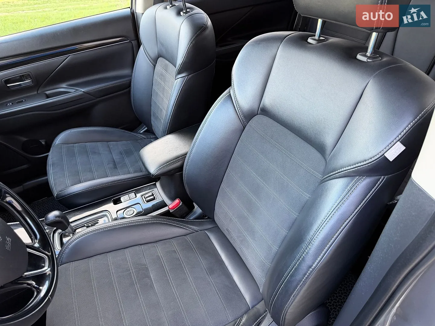2019 Mitsubishi Outlander - мініатюра 19