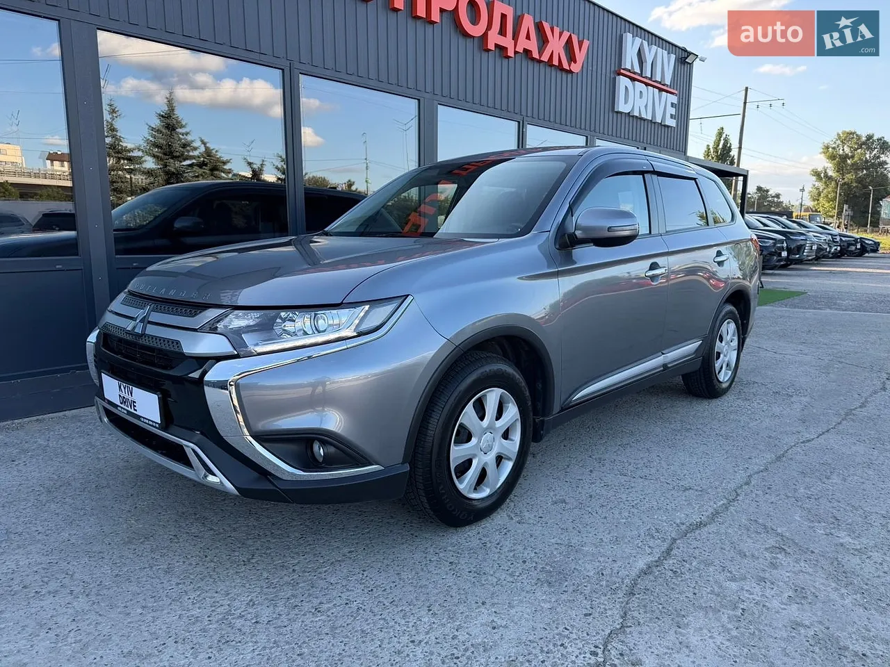 2020 Mitsubishi Outlander - мініатюра 17