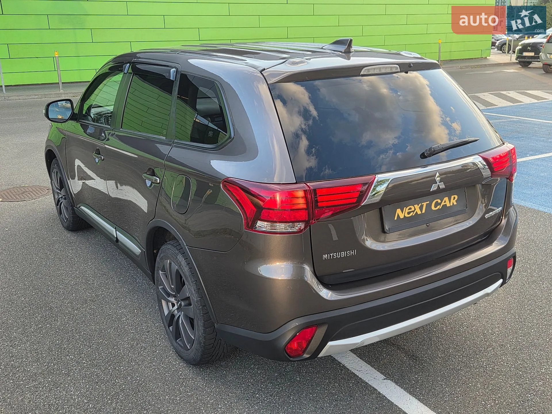 2021 Mitsubishi Outlander - мініатюра 9