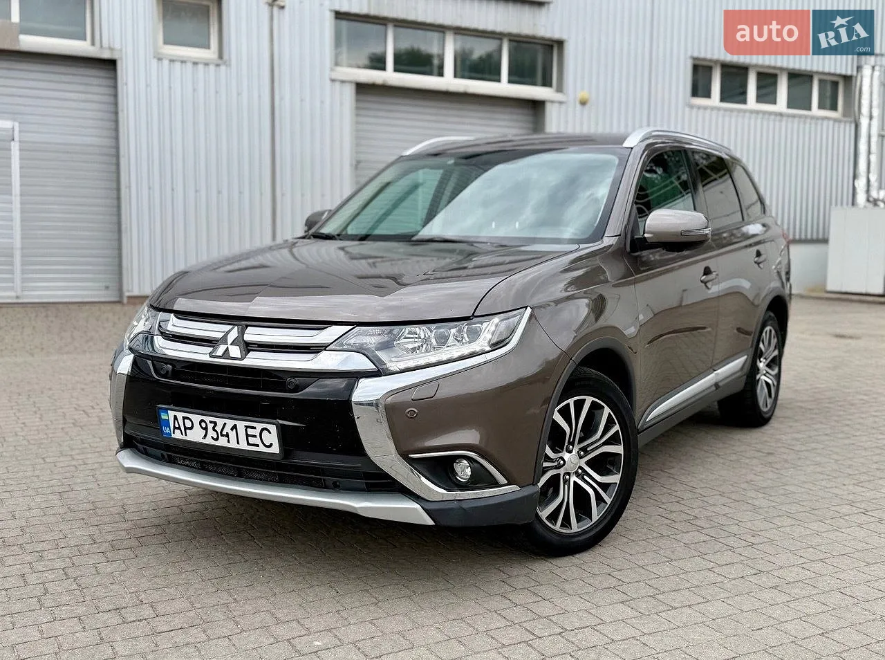 2017 Mitsubishi Outlander - мініатюра 14