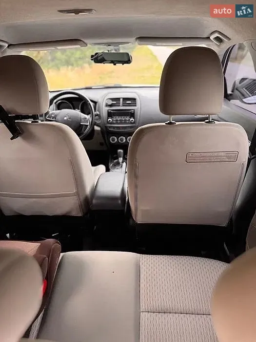 2017 Mitsubishi Outlander - мініатюра 24