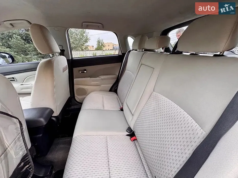 2017 Mitsubishi Outlander - мініатюра 21