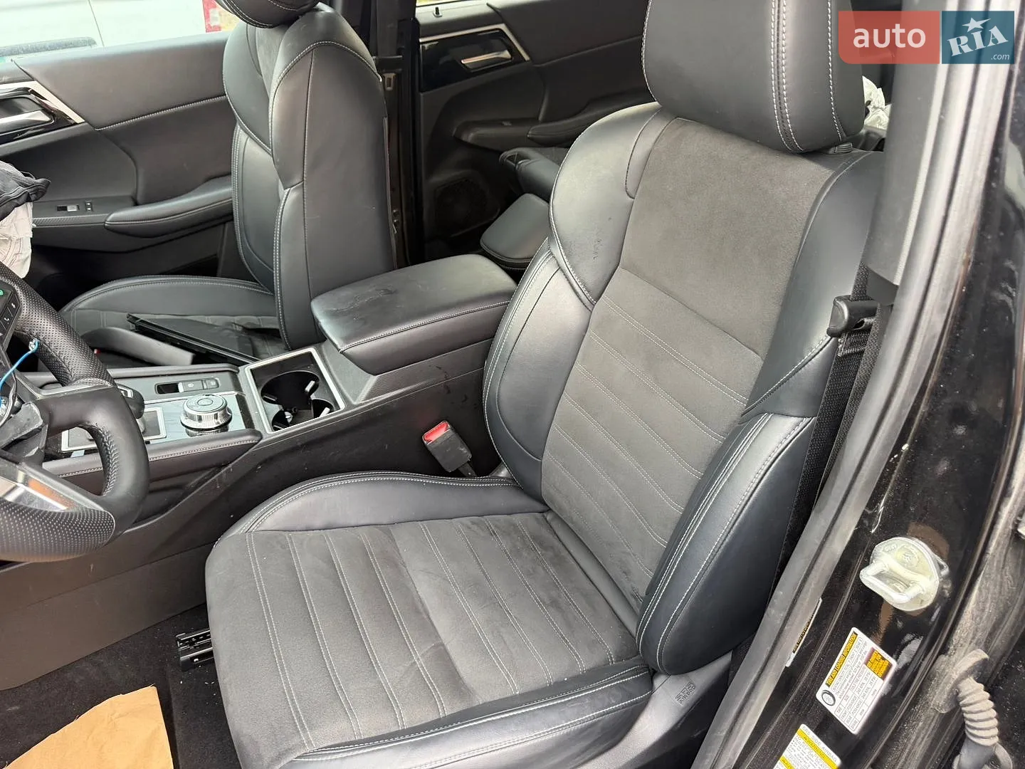 2023 Mitsubishi Outlander - мініатюра 9