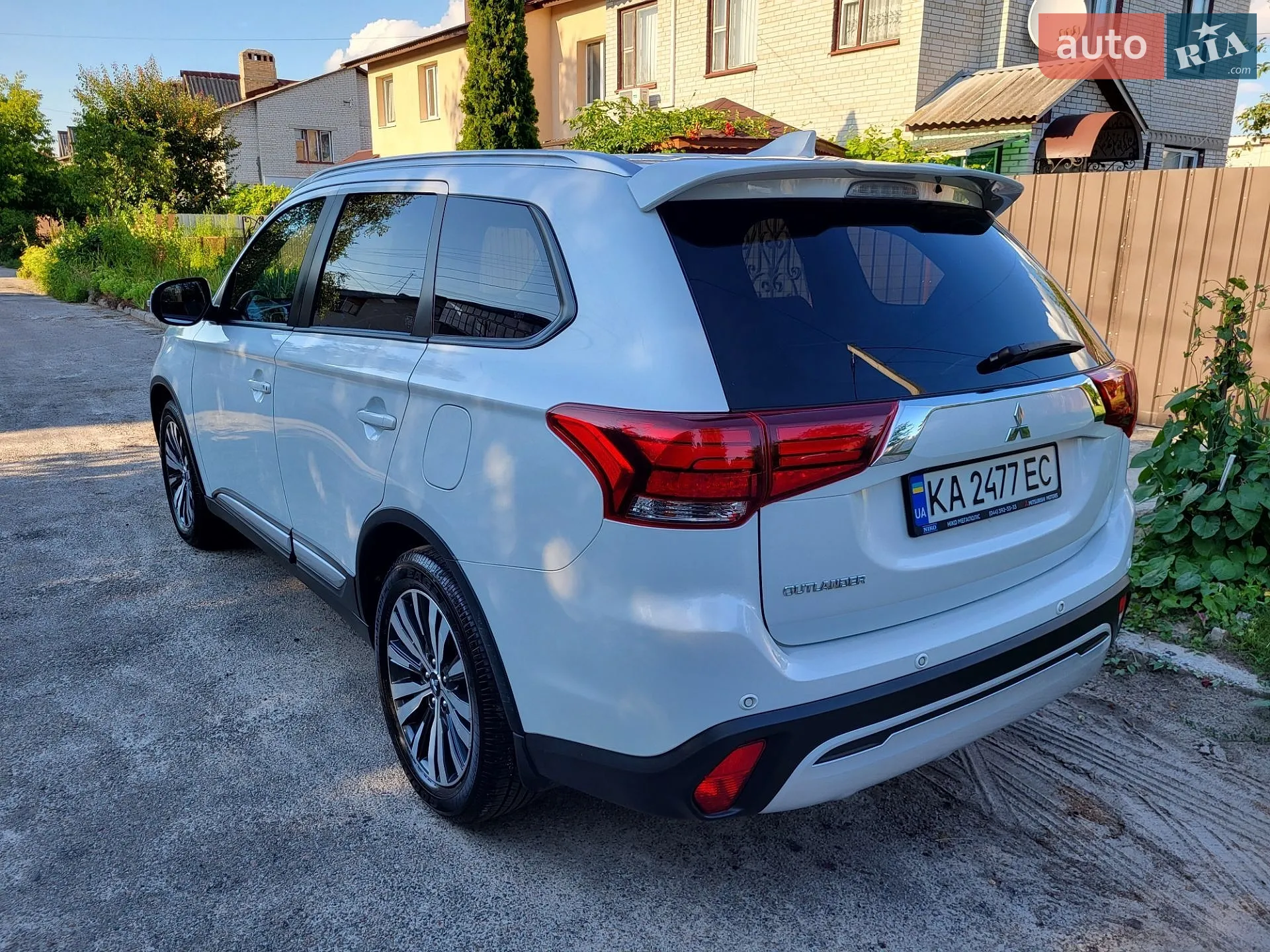 2021 Mitsubishi Outlander - мініатюра 4