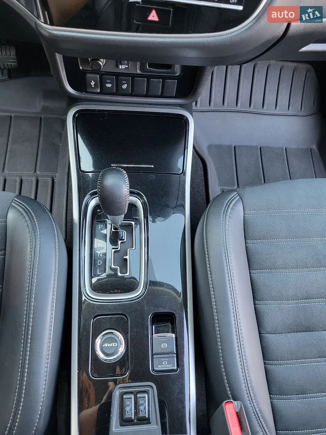 2021 Mitsubishi Outlander - мініатюра 15