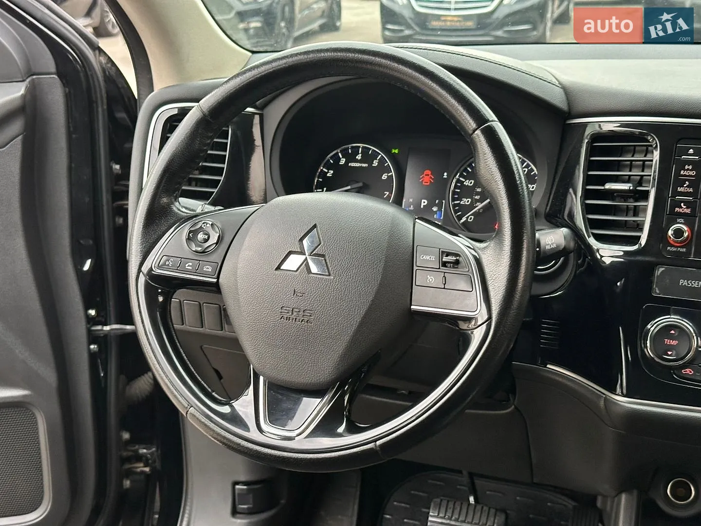 2016 Mitsubishi Outlander - мініатюра 21